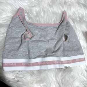 NWT Bravado hands free pumping clip on bra size M